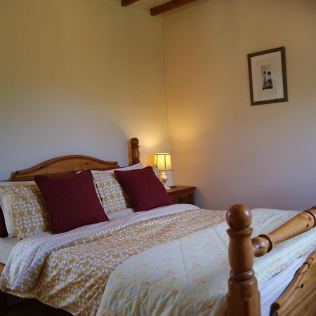 Grafog Farm Cottage Groeslon Экстерьер фото