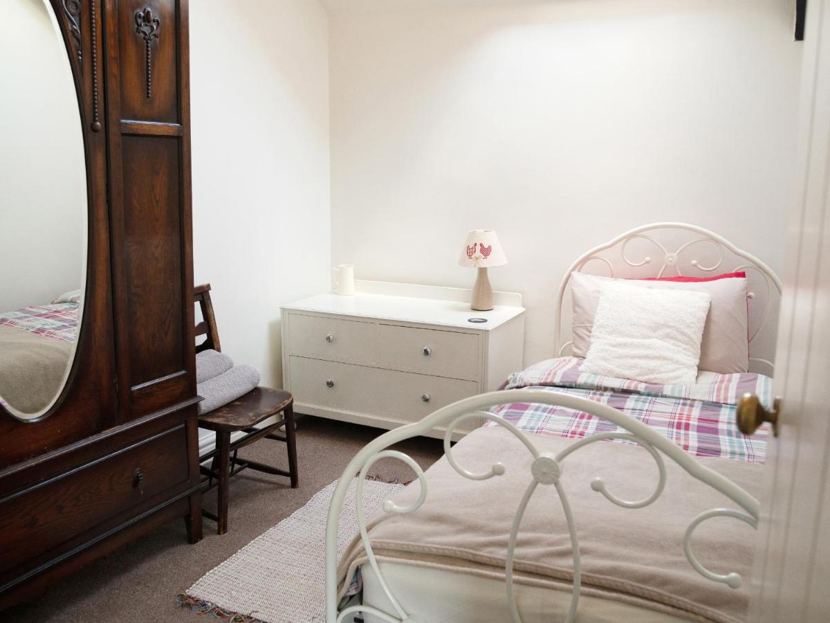 Grafog Farm Cottage Groeslon Экстерьер фото